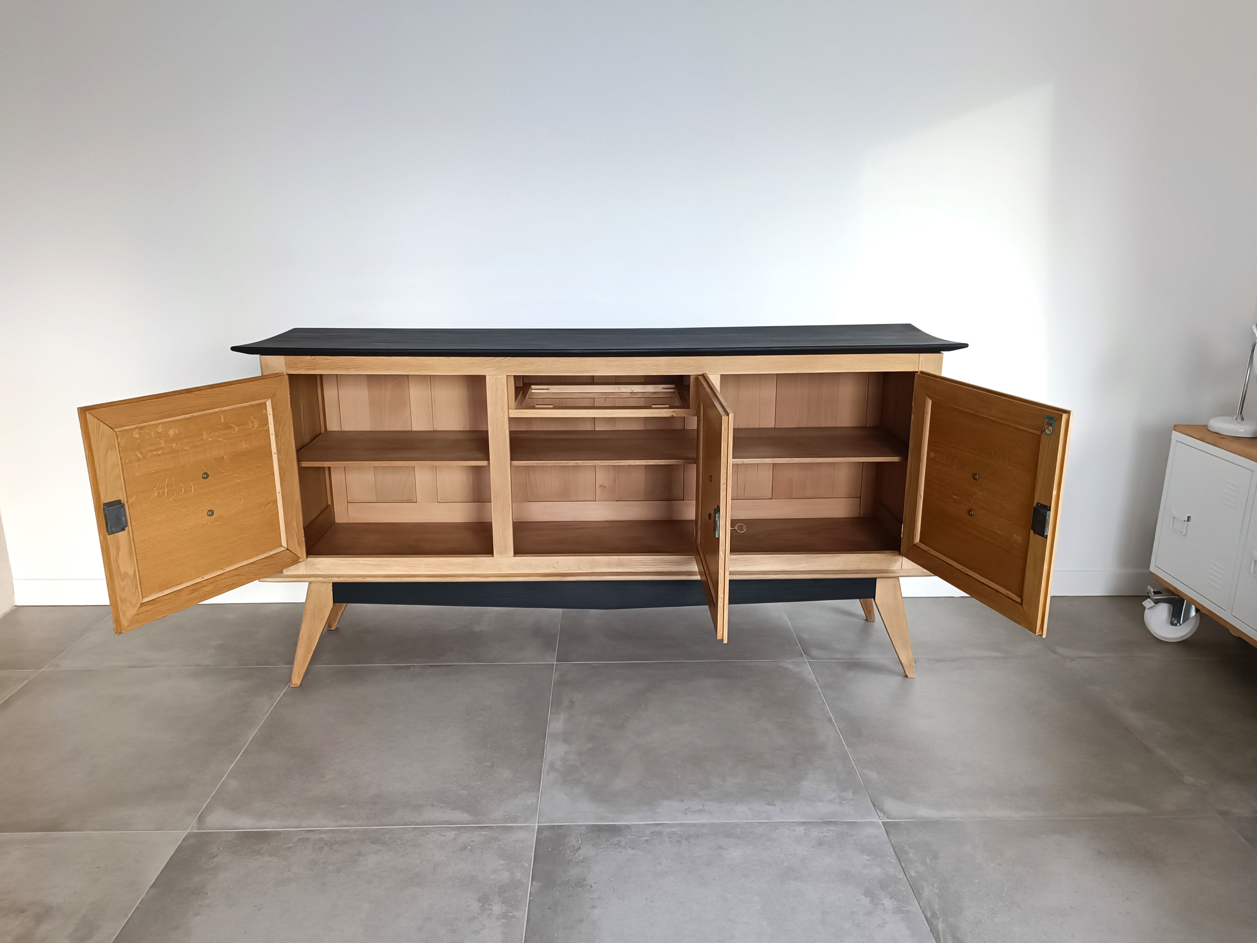 Cabinet from the 50s in solid oak signed FNA N° 0049