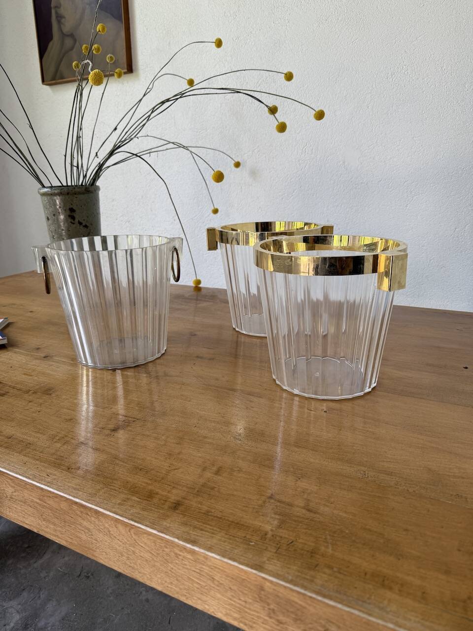 3 seaux à champagne en plexiglas transparent et doré, 1970
