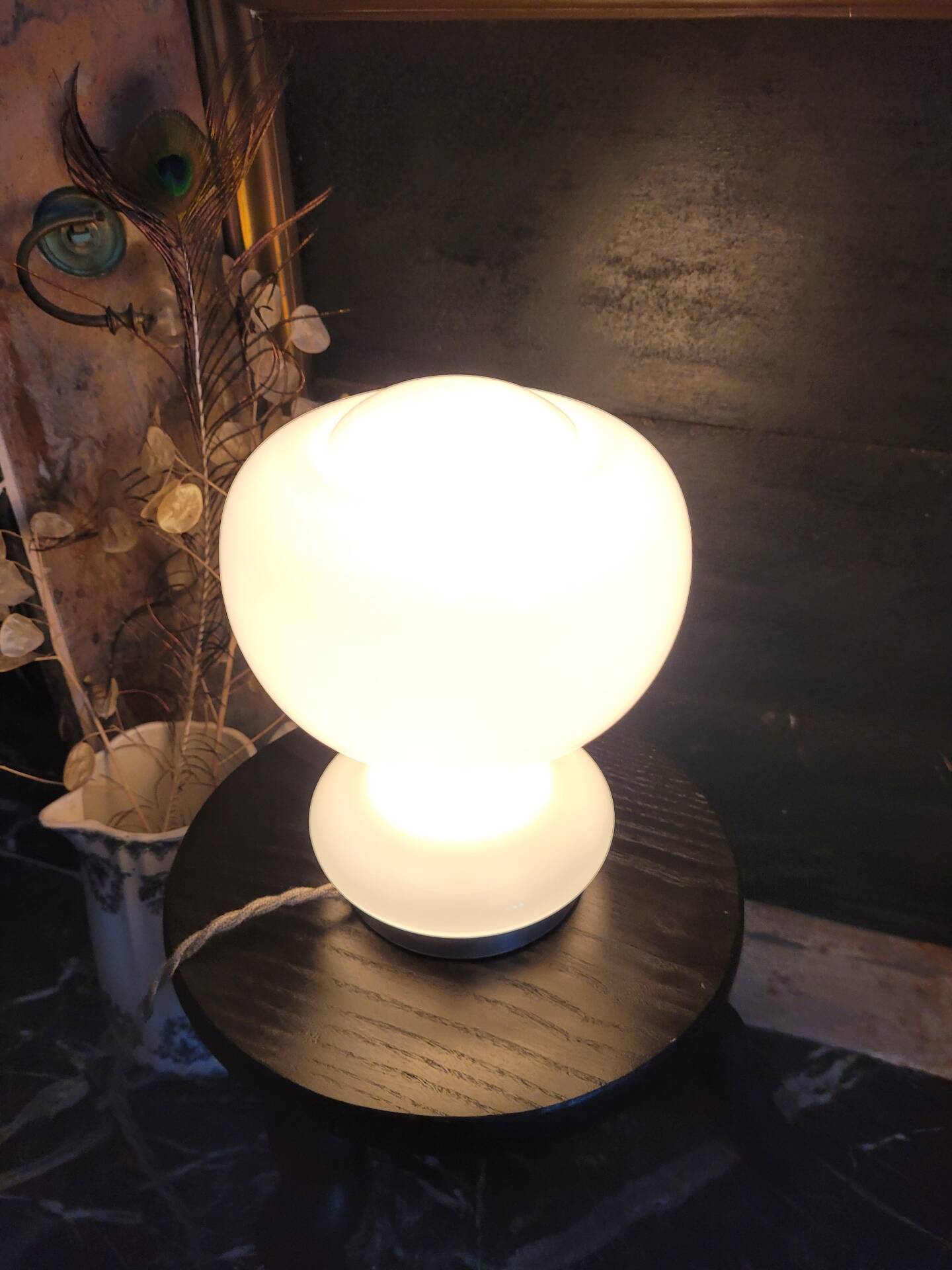 Mushroom table lamp
