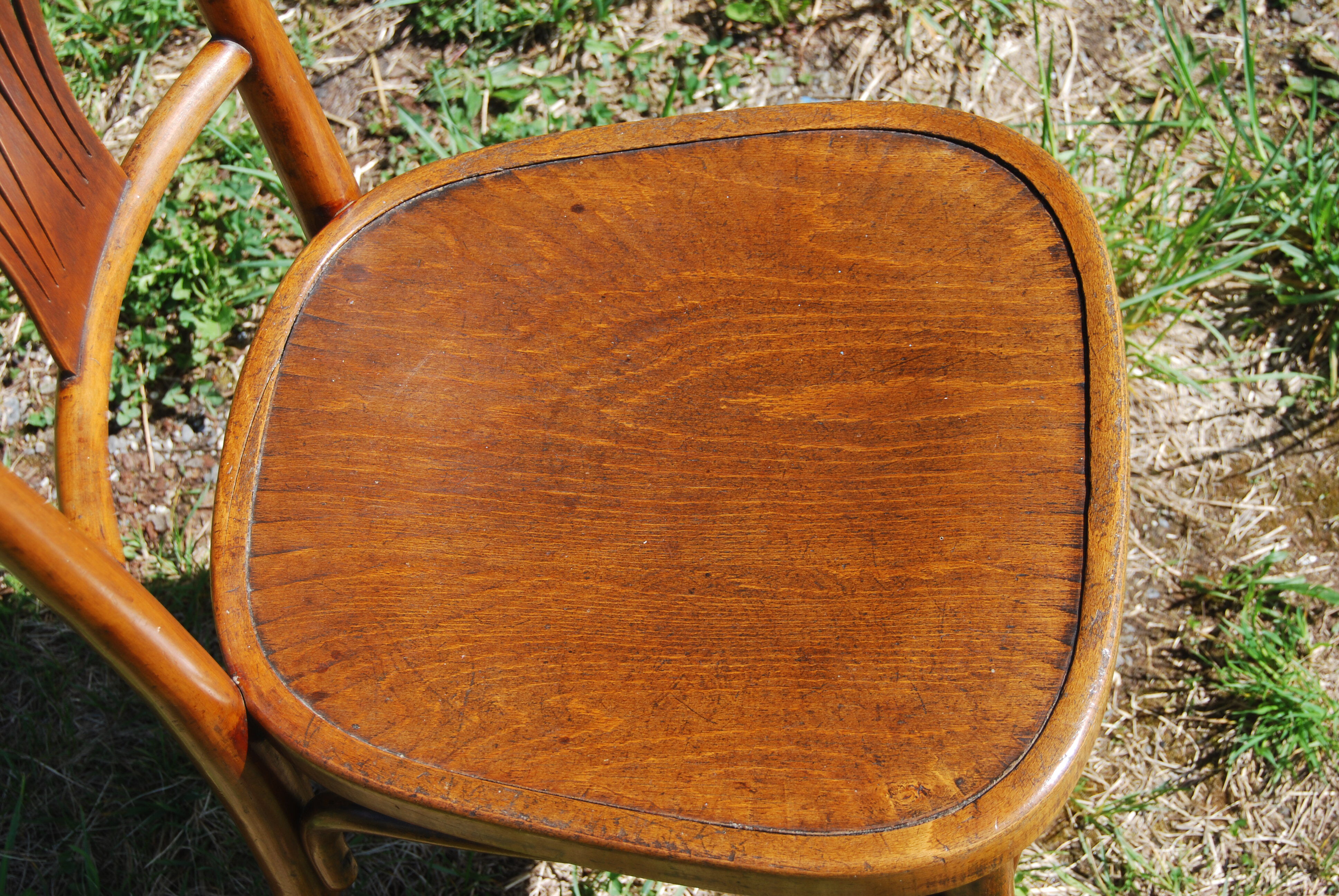 Curved wooden bistro chair J & J Kohn