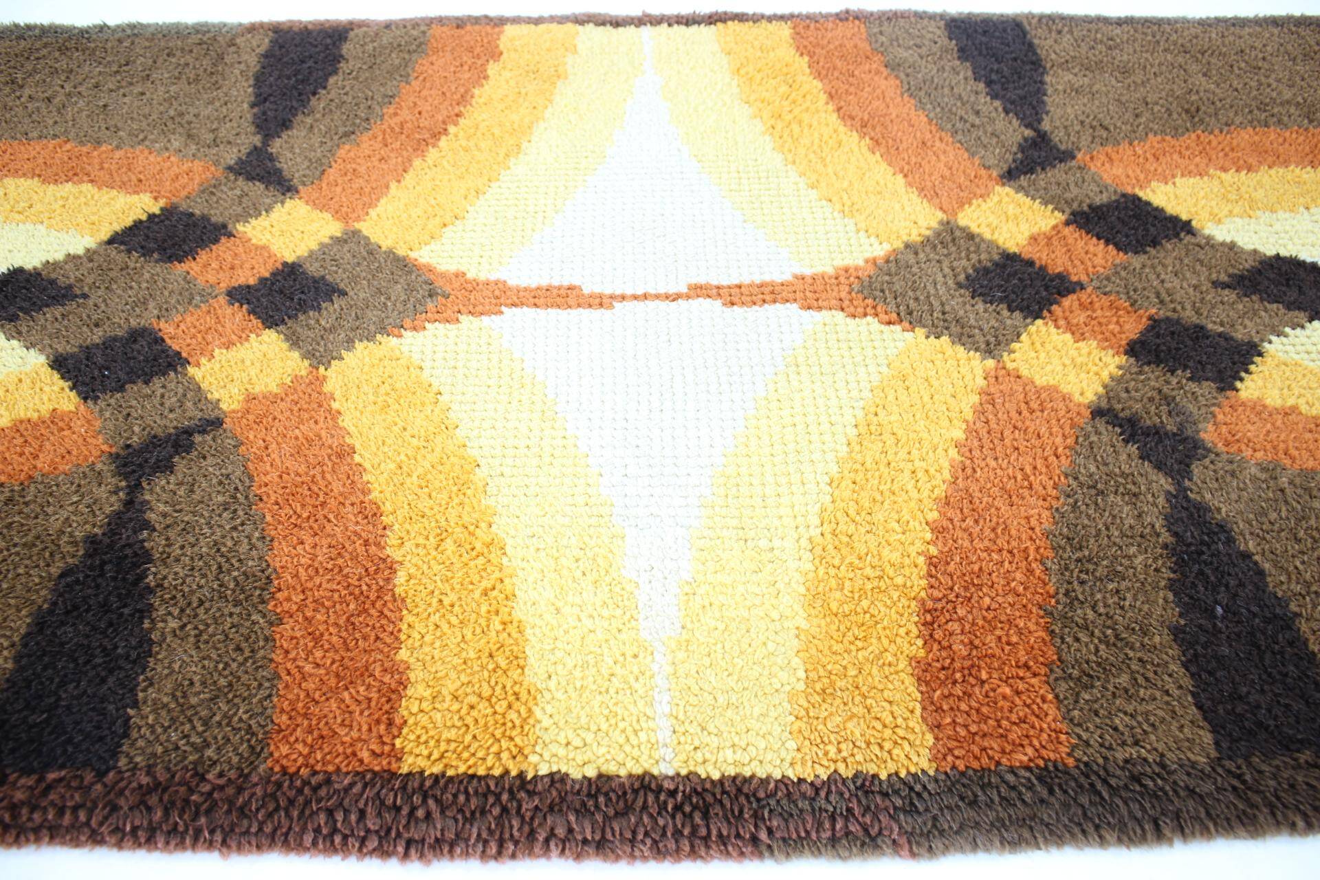 Small Danish Mid-Century Wool Carpet, 1970s