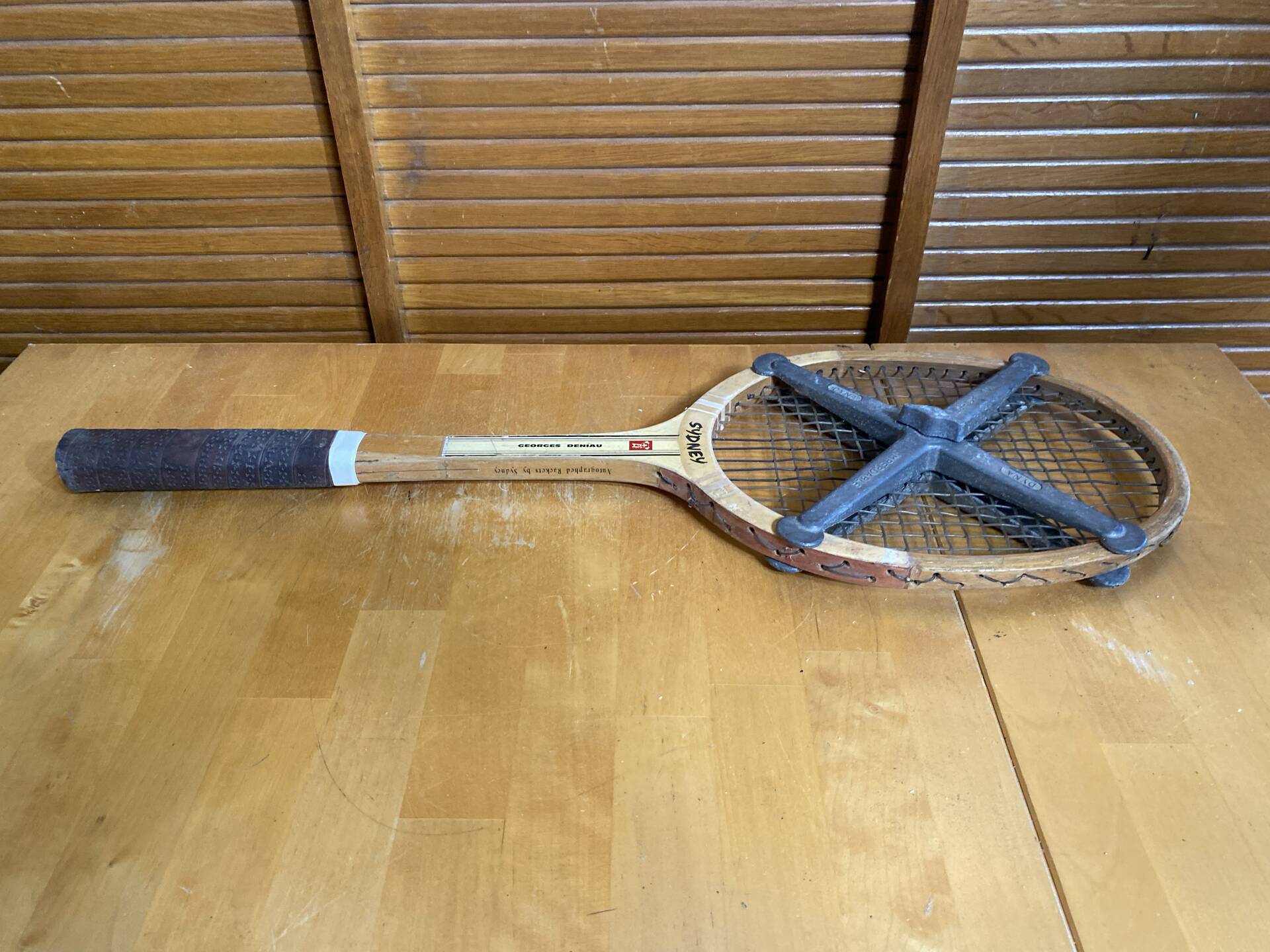 Old Tennis Racket SYDNEY Georges DENIAU Wood + DYNA Metaly Vintage