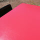 Ensemble de bureau rouge et chaise vintage d'écolier