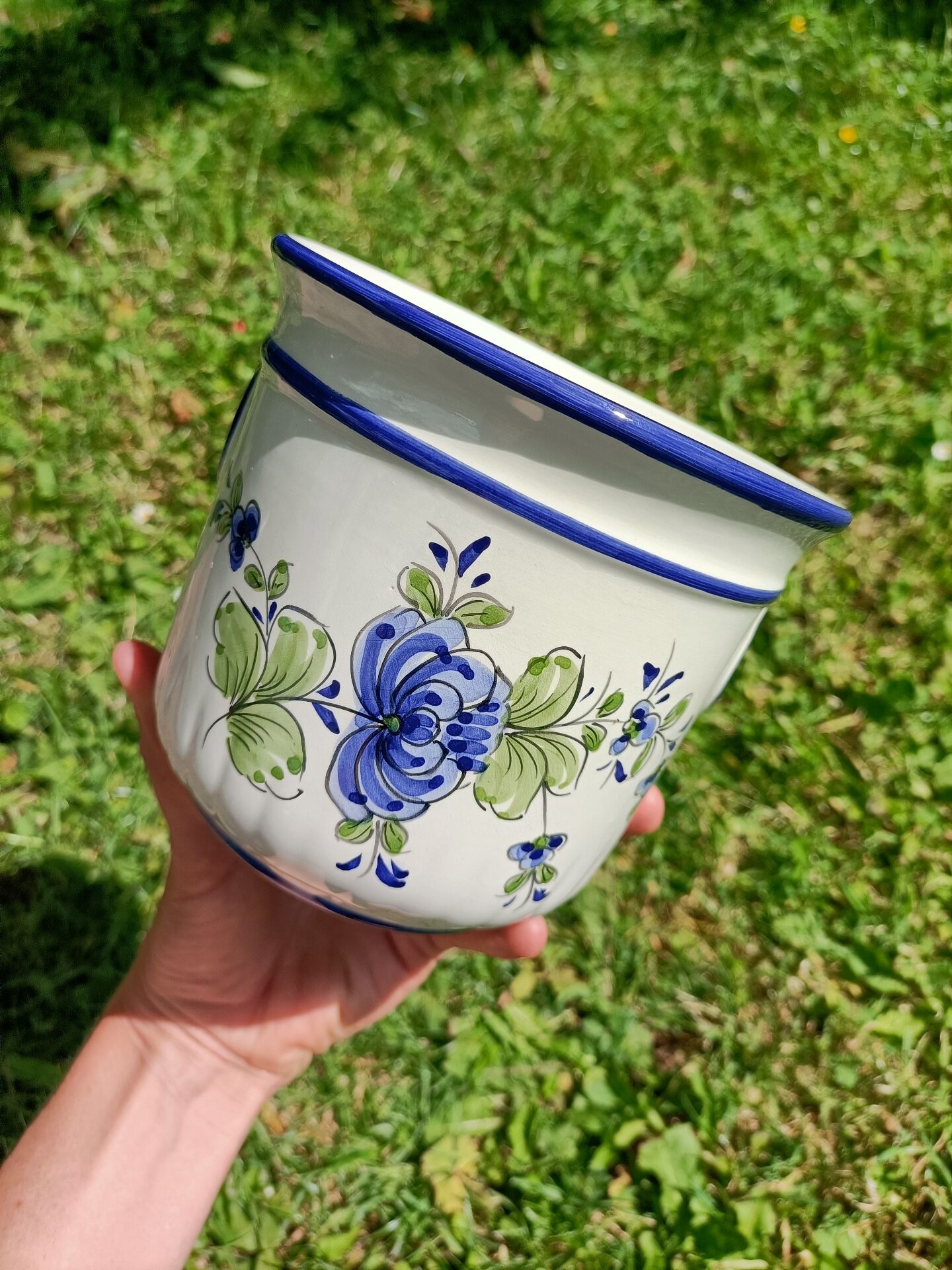 Retro hand-painted plant pot