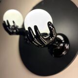 Ensemble de lampes murales en céramique noire, globes opalins, années 1980, Italie