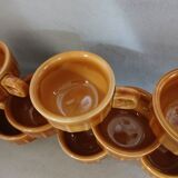 12 tasses à café anciennes avec soucoupes
