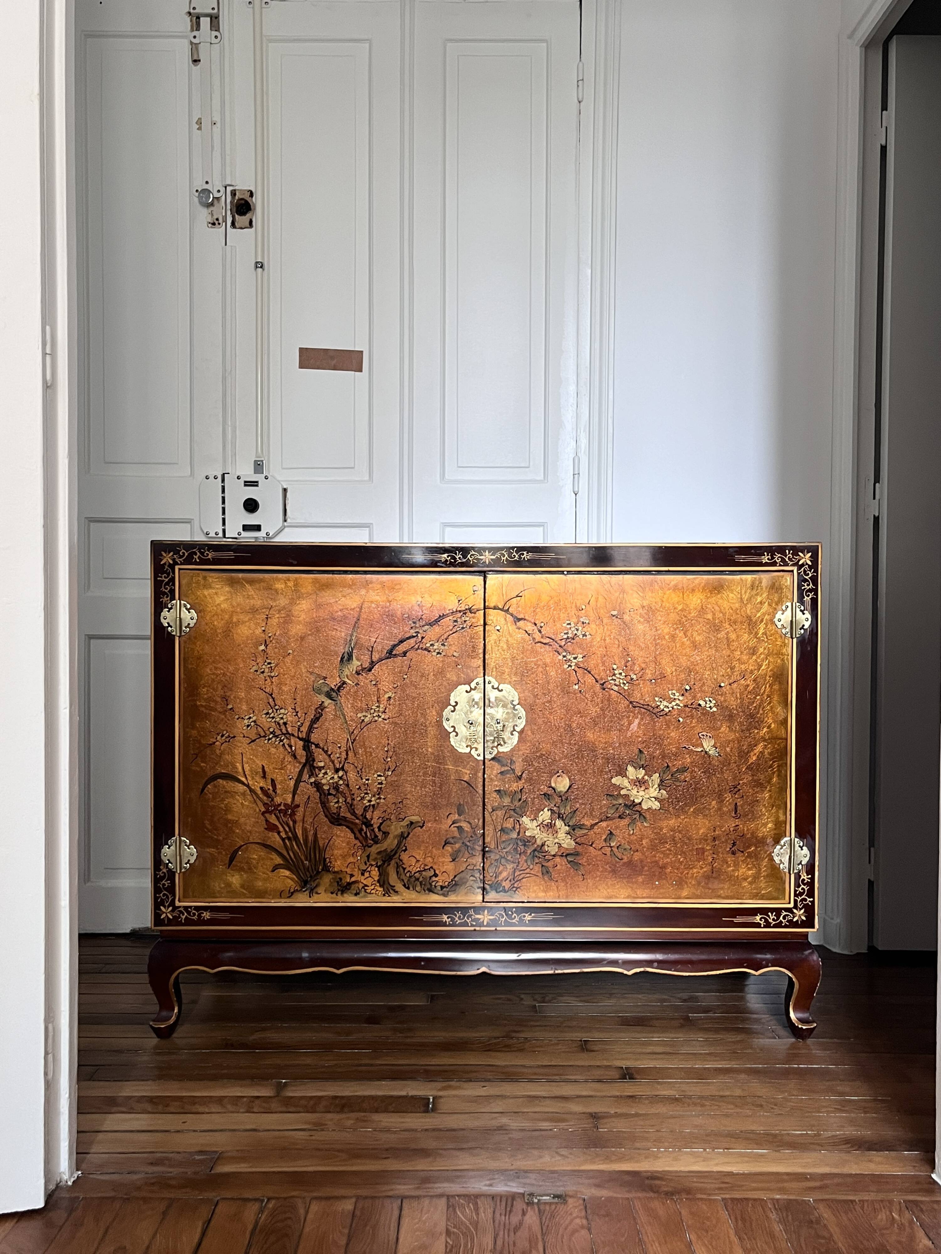 Grand buffet in vintage Hollywood Regency/Art Deco style – chinoiserie spirit.