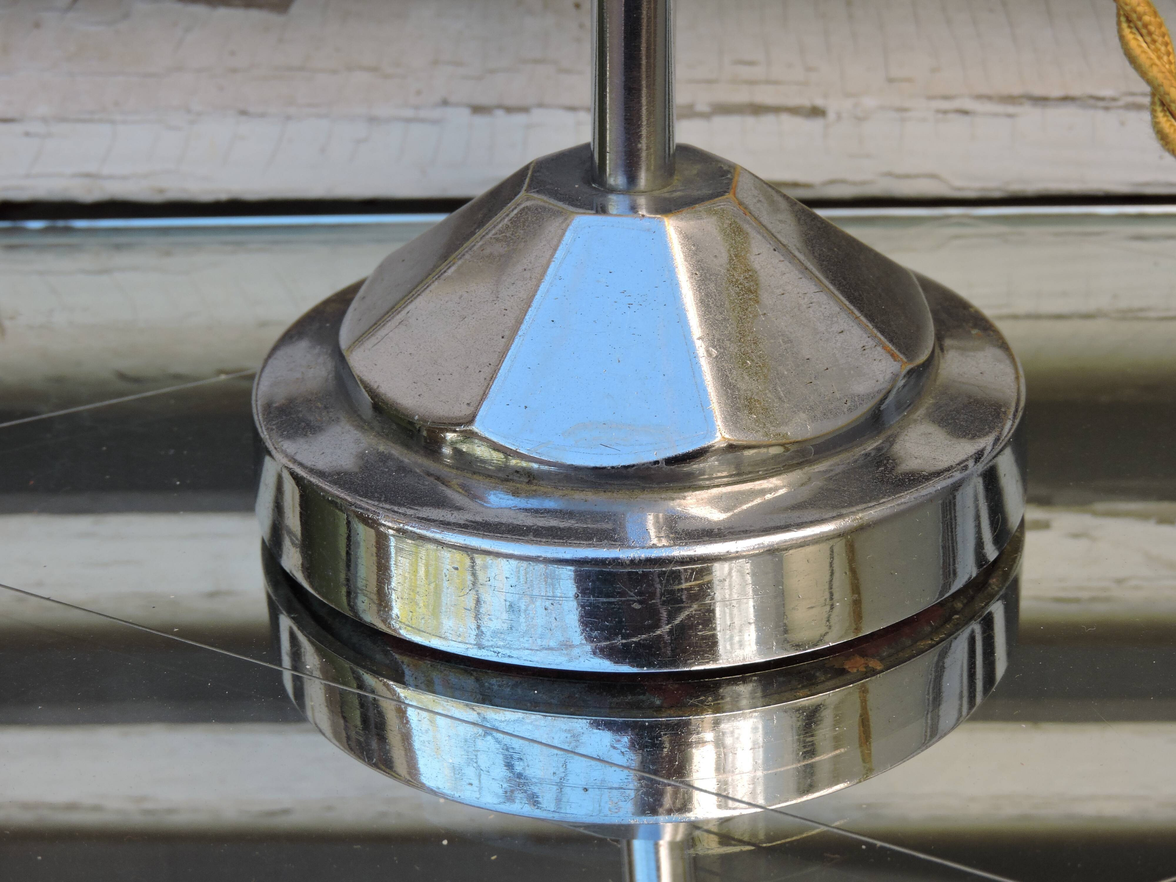 Art Deco chrome desk lamp from the 30s