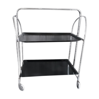 Serving table