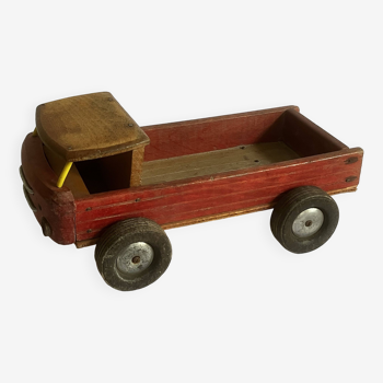 Jouet ancien : camion en bois