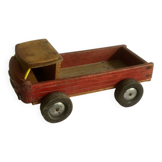 Jouet ancien : camion en bois