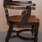 Chaise de capitaine victorienne en noyer d'Eton College