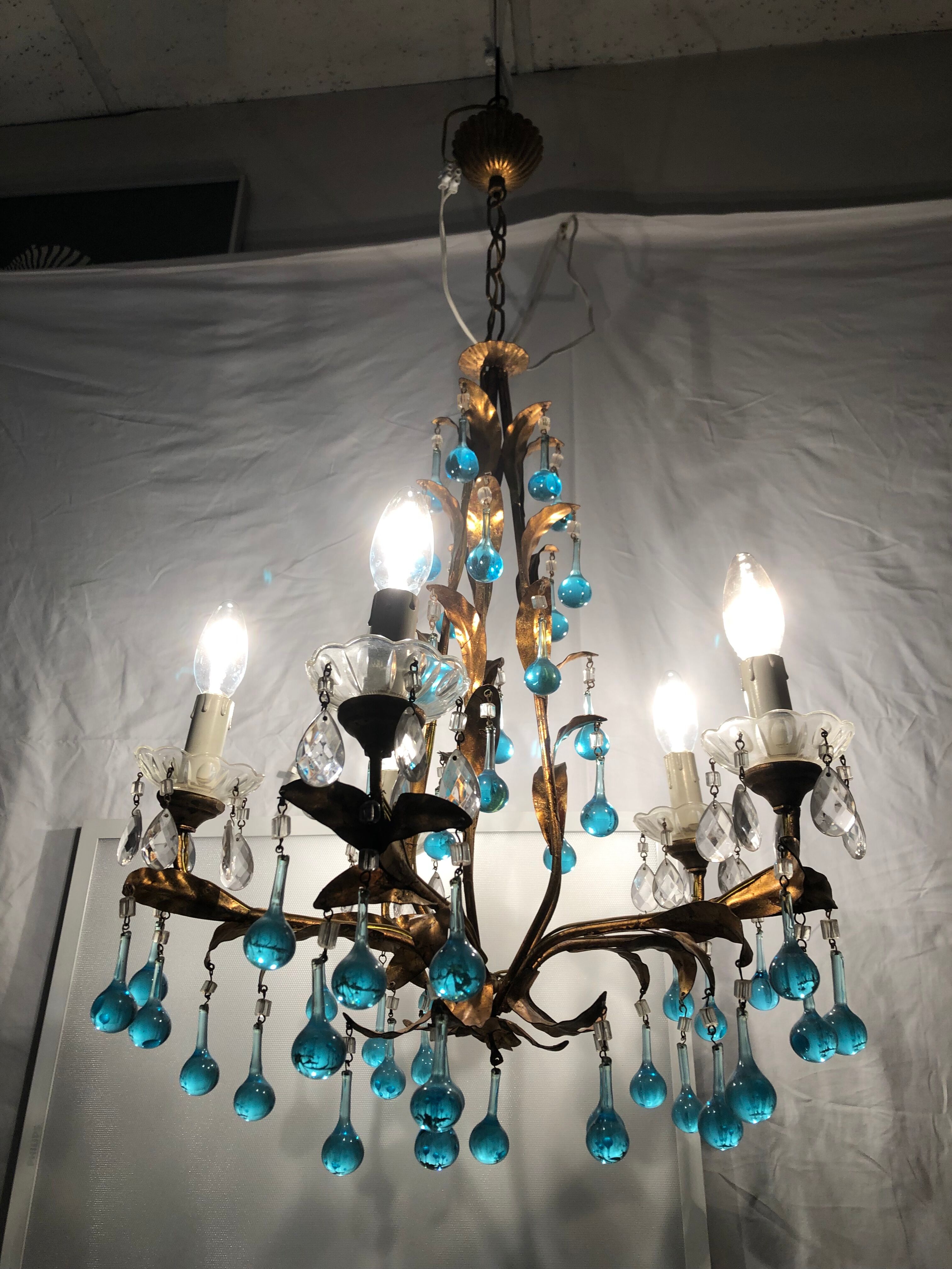 Chandelier with pearl grapevines