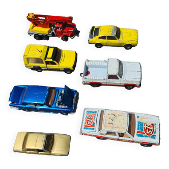 Set of 7 miniature cars