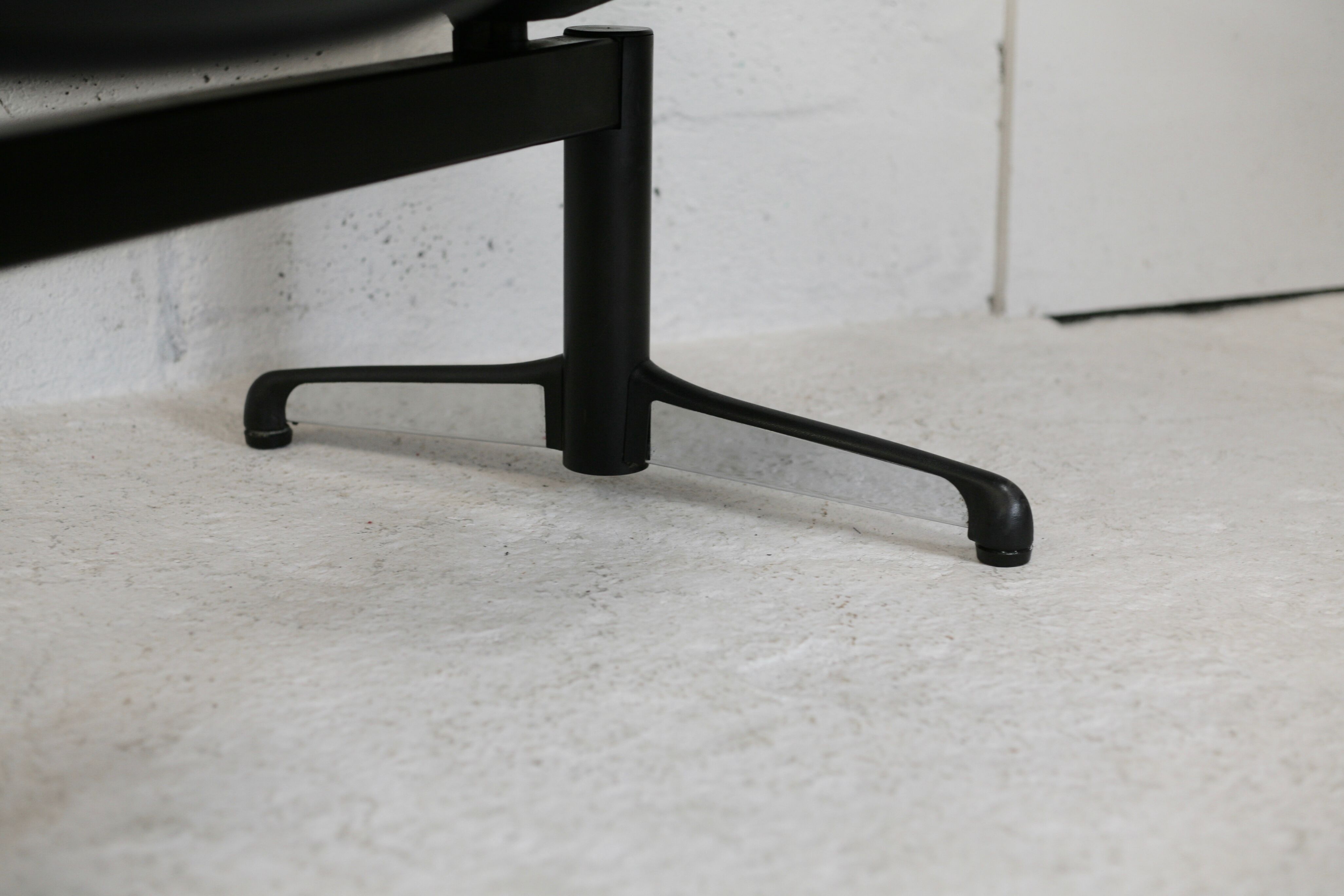 Bench imitation leather and steel, Italy, circa 1970