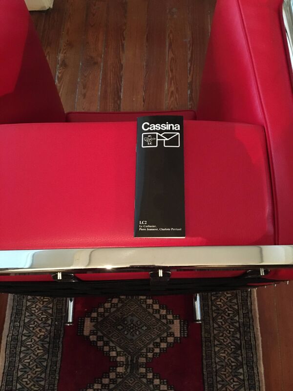 Fauteuil LC2 Le Corbusier, Jeanneret, Perriand - Cuir rouge - signé