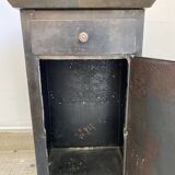 Metal bedside table from the 20s and 30s