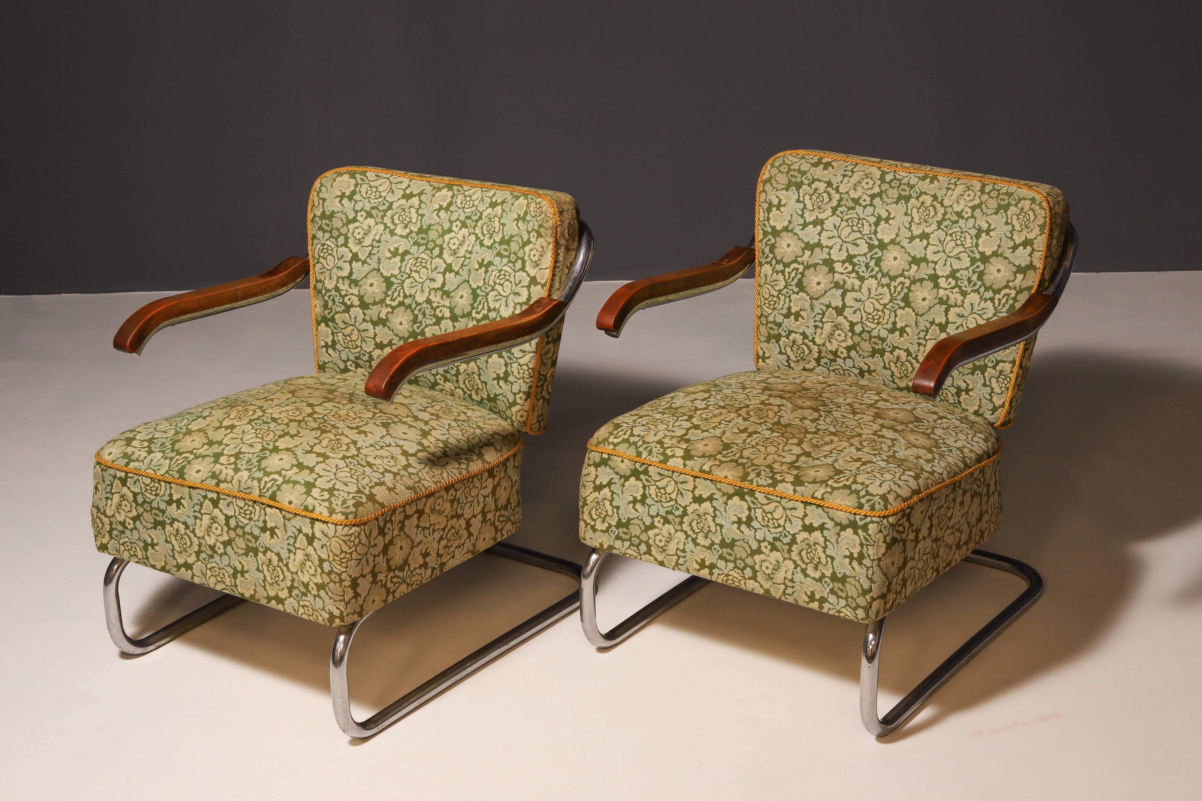 Paire de fauteuils cantilever en acier tubulaire pour Kovona, Tchécoslovaquie, années 1950