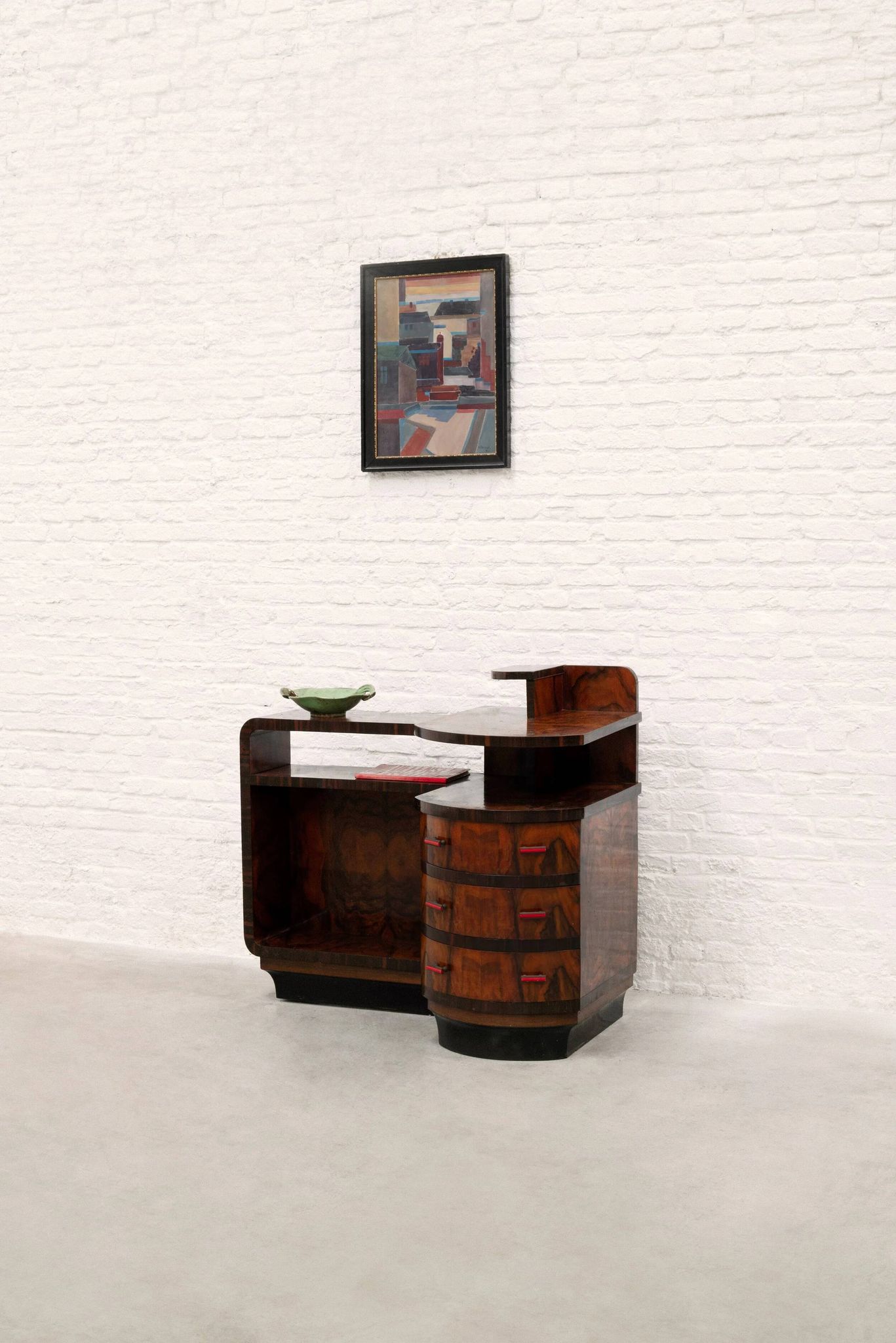 Italian rationalist walnut sideboard with red Bakelite handles, circa 1930