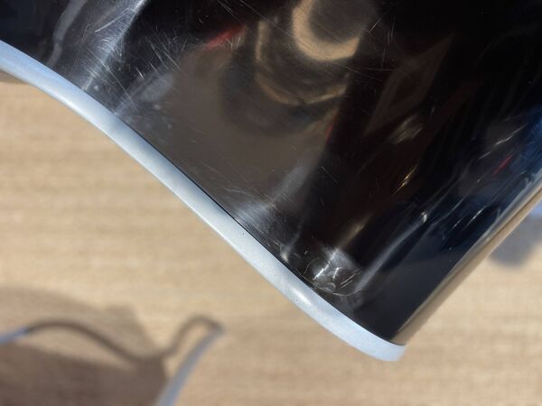 Paire de chaises FPE par Ron Arad pour Kartell noir Italie années 2000