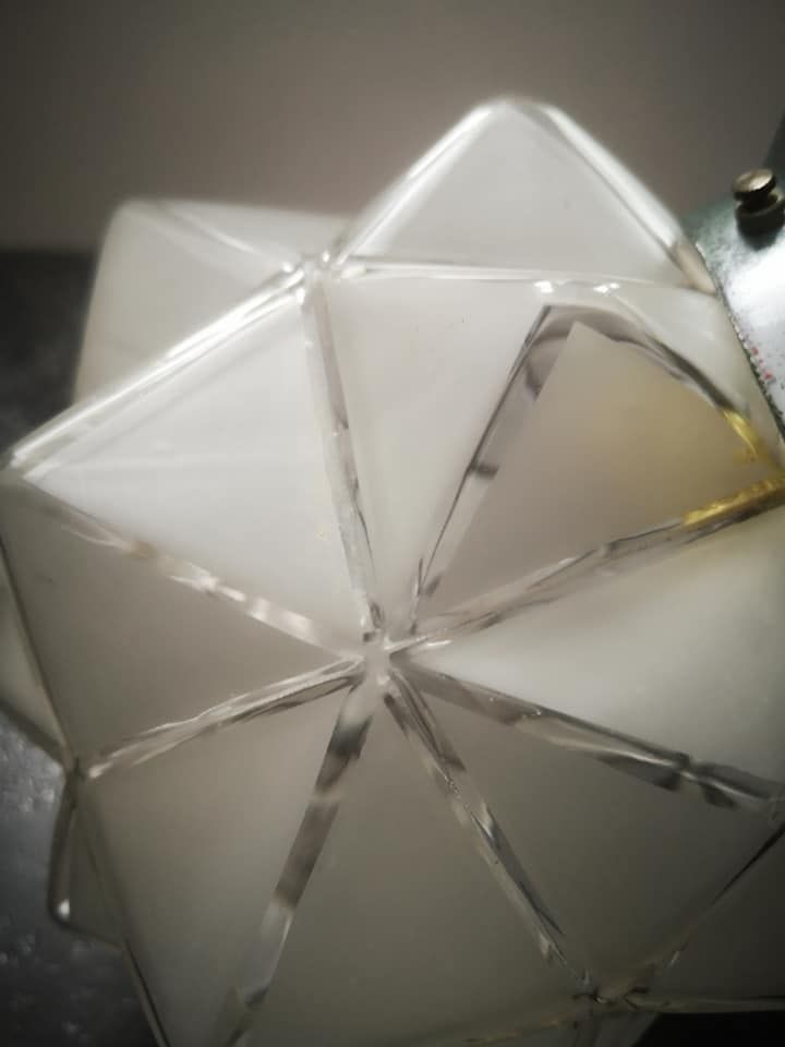 Old ceiling lamp globe opalescent glass rare model Ø 18 cm ART DECO 1930 POLYEDRE 96 faces