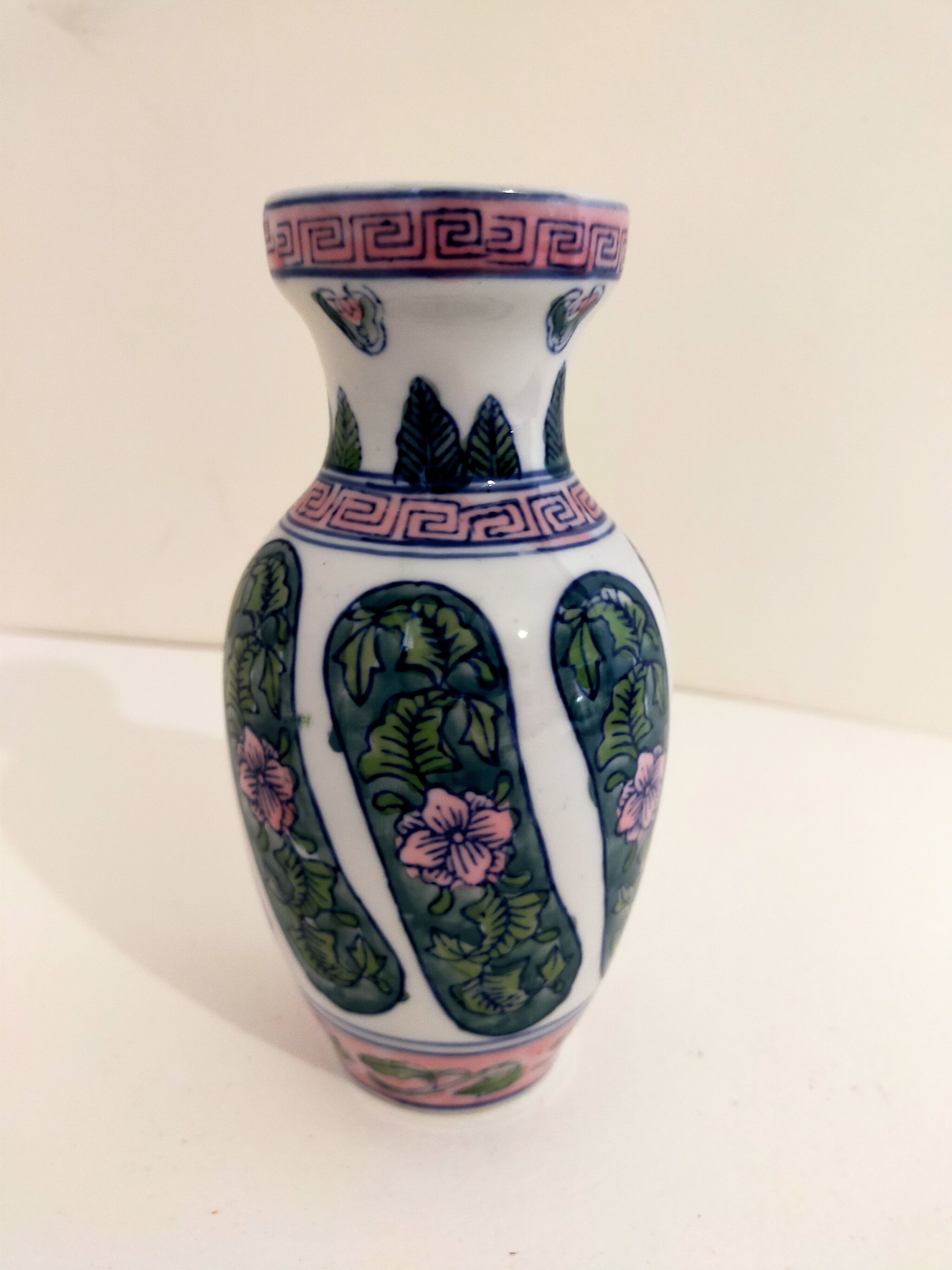 Chinese style porcelain vase