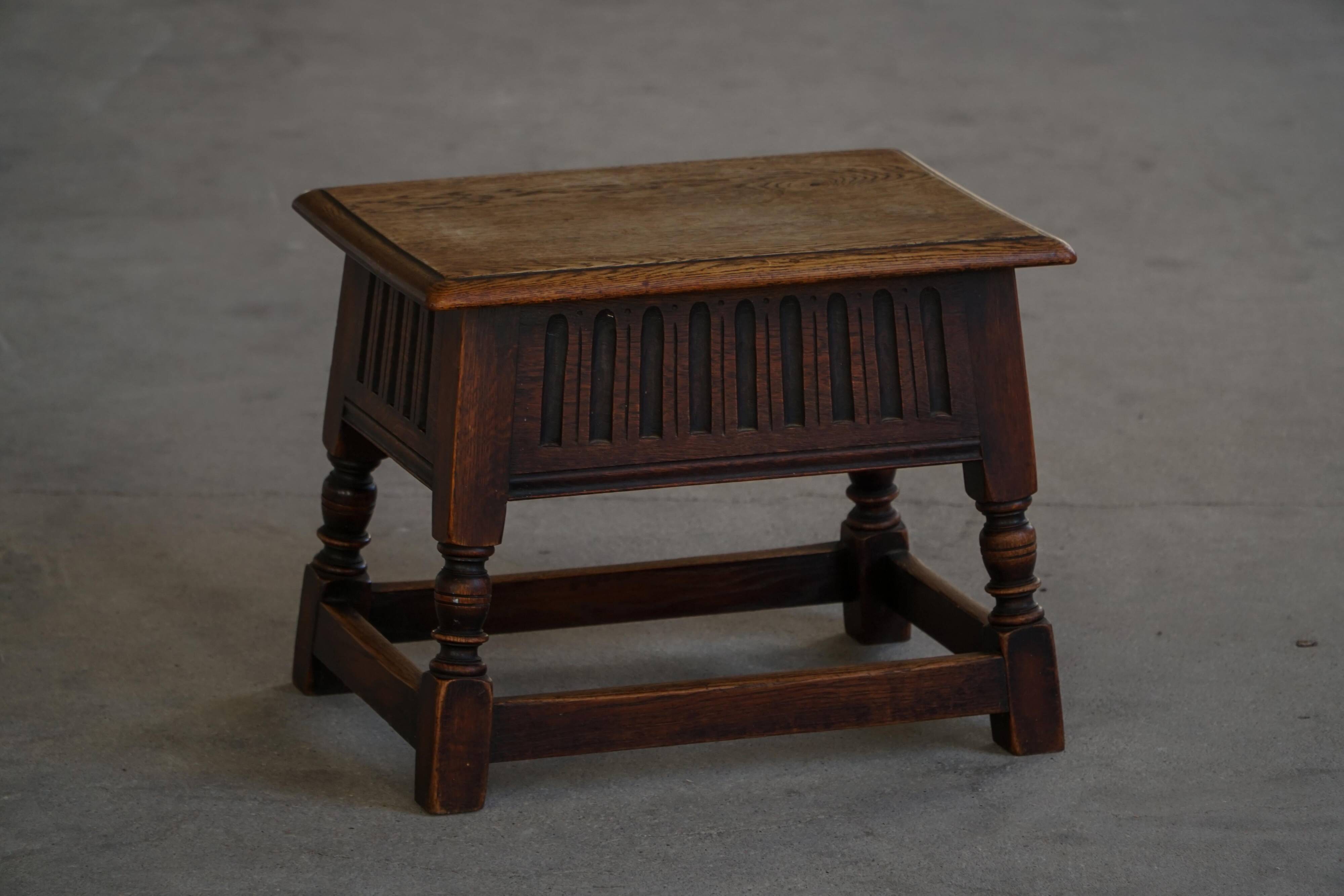 Scandinavian oak stool/box from the early 20th century, 1900s.