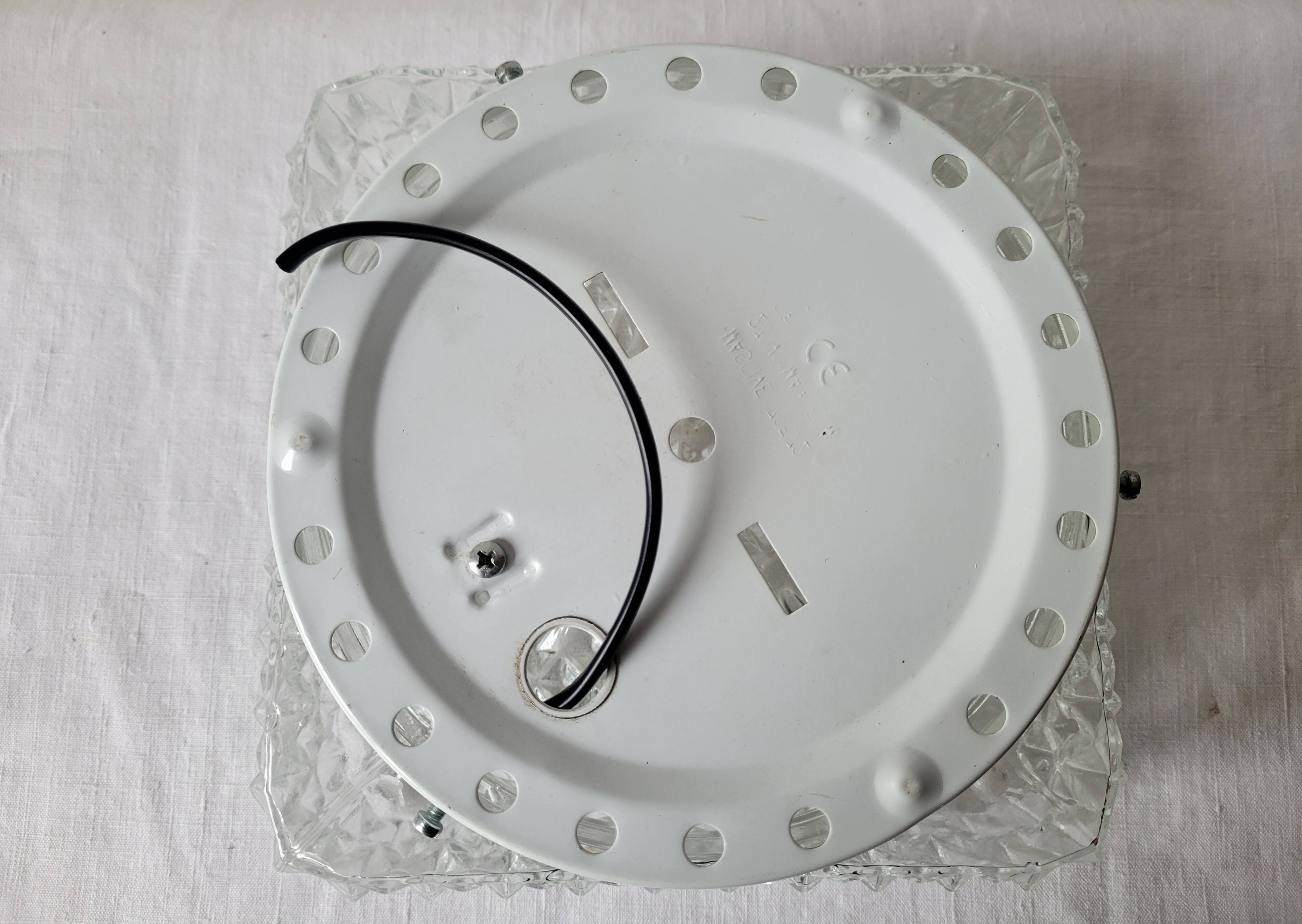 Square molded glass ceiling light "diamond point"