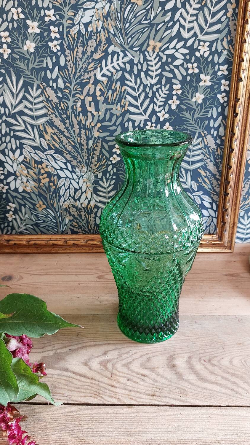 Vase verre moulé