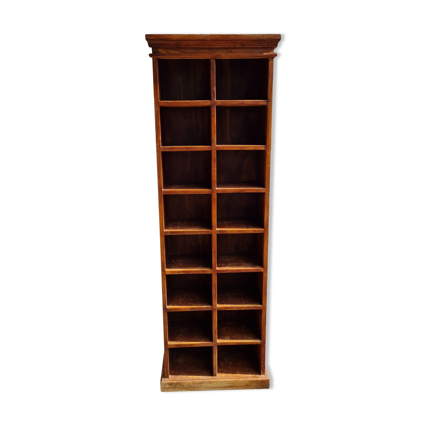 Furniture of 16 lockers in vintage solid wood