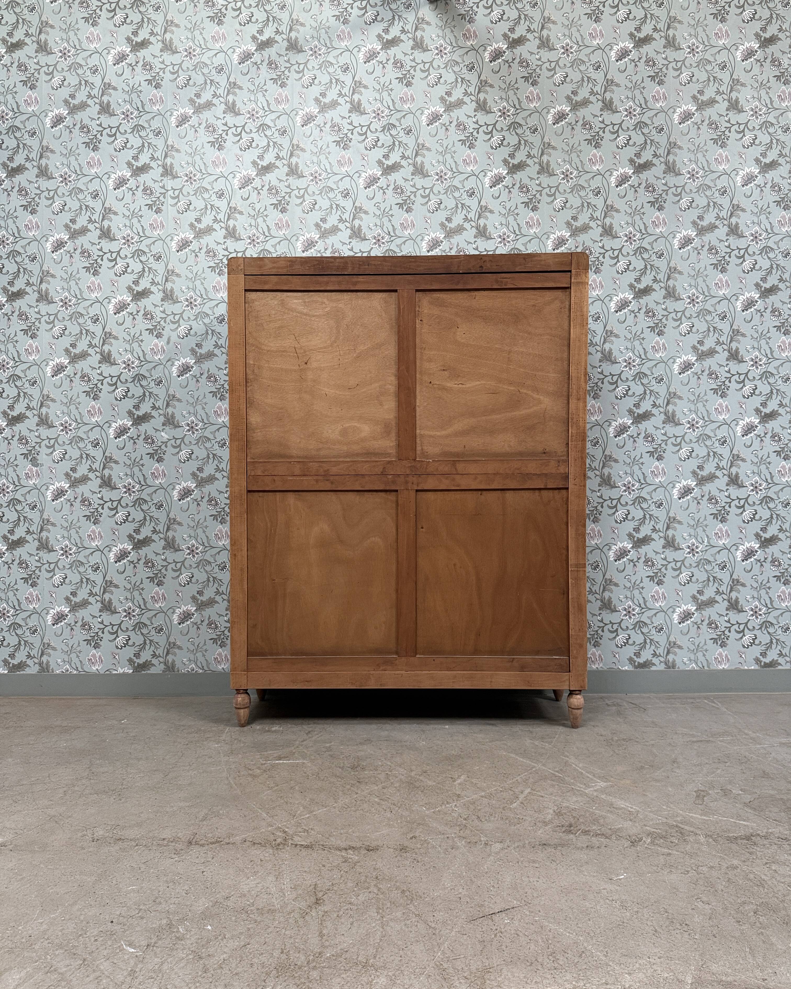 Armoire vitrée vintage (rénovée)