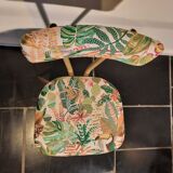Table chairs stools formica