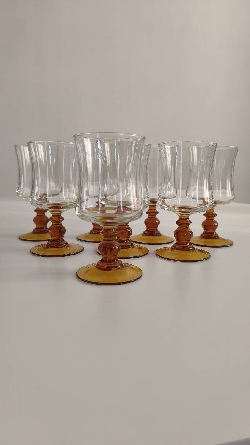 Set of 8 Arcoroc France stemmed glasses