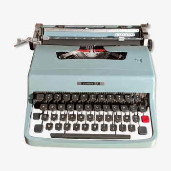 Machine à écrire Olivetti Lettera 32