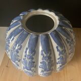 Chinese round vase