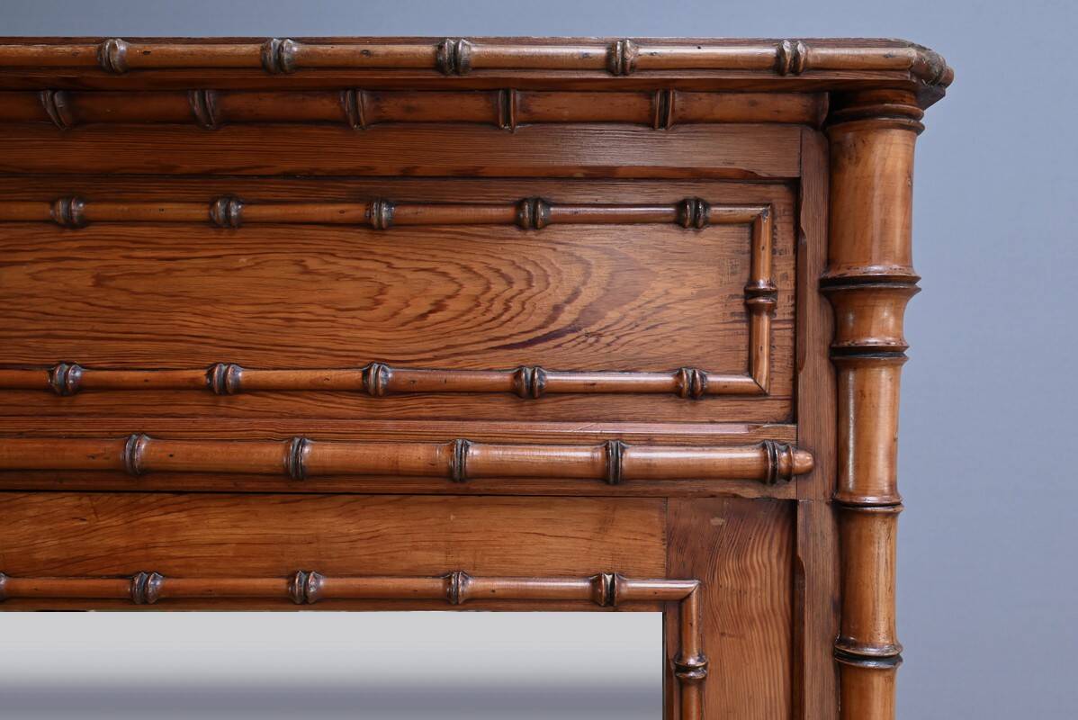 Armoire à Glace en Pitchpin esprit Bambou, Art Nouveau – Début XXème