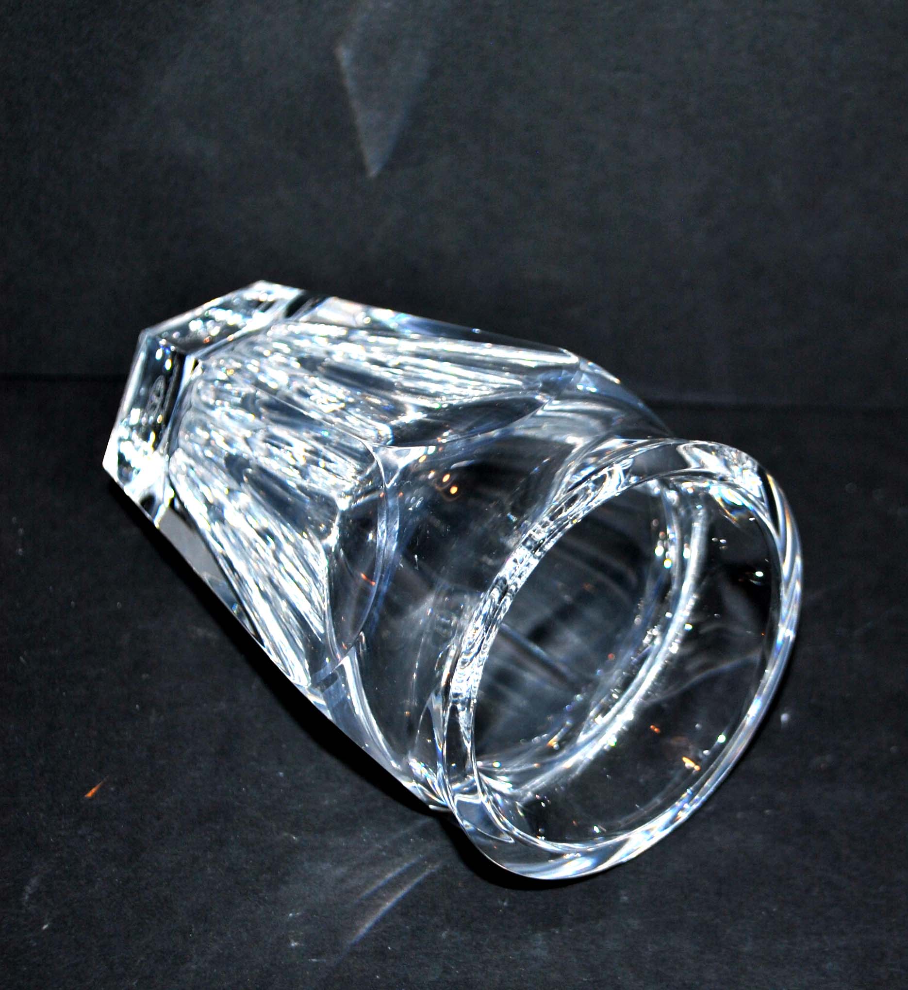 Vase baccarat nelly in crystal cut with flat ribs harcourt 12.5cm