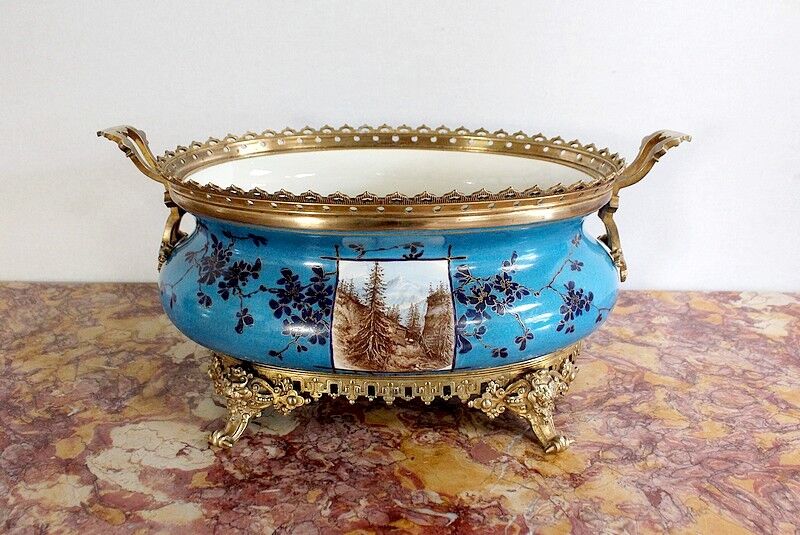 Planter in glazed porcelain and gilded bronze late nineteenth