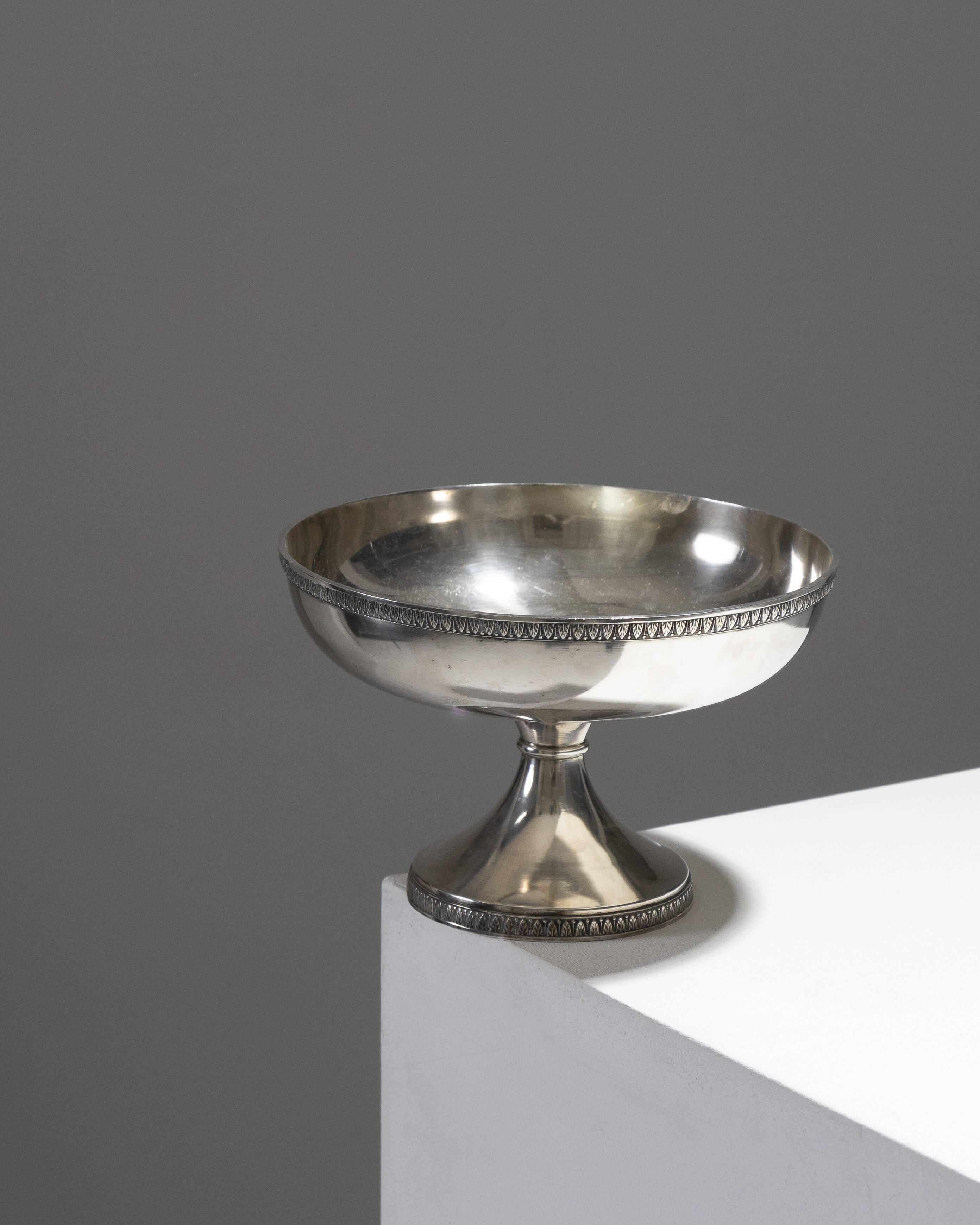 Silver-plated metal footed bowl decorated with two palmette friezes