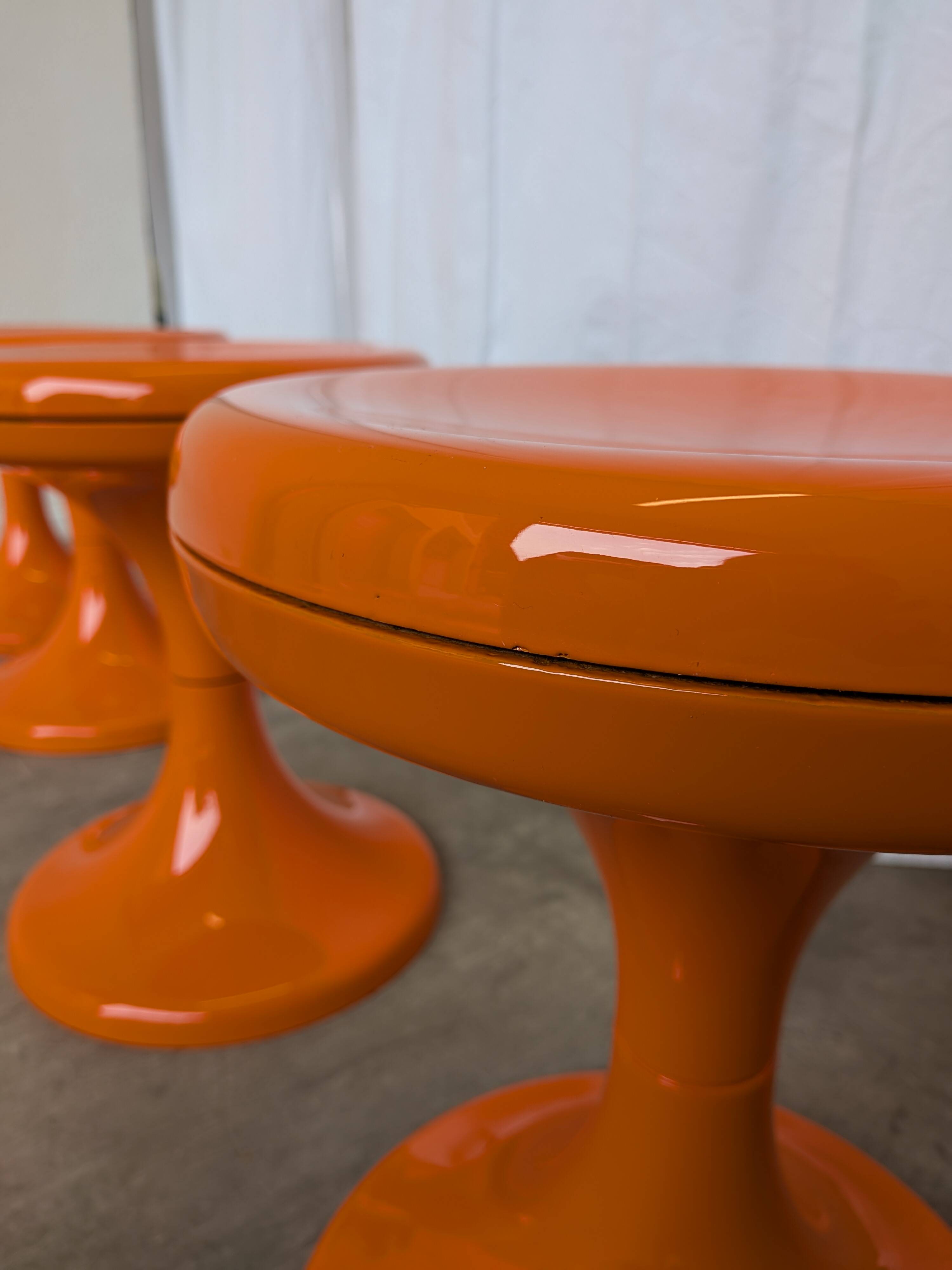 Set of 4 Vintage Mushroom Stool “Jurček” by Meblo, Retro Orange 1960s – Spa
