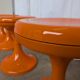 Ensemble de 4 tabourets vintage en forme de champignon “Jurček” par Meblo, orange rétro des années 1960 – Spa