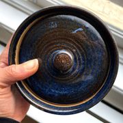 Pot en terre cuite vintage bleu de Pearson Chesterfield Angleterre, demi-pinte.