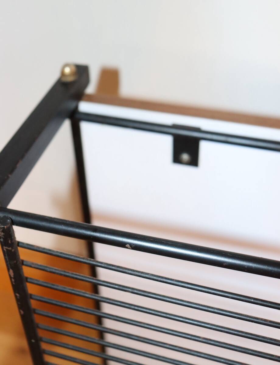 Black metal turntable table