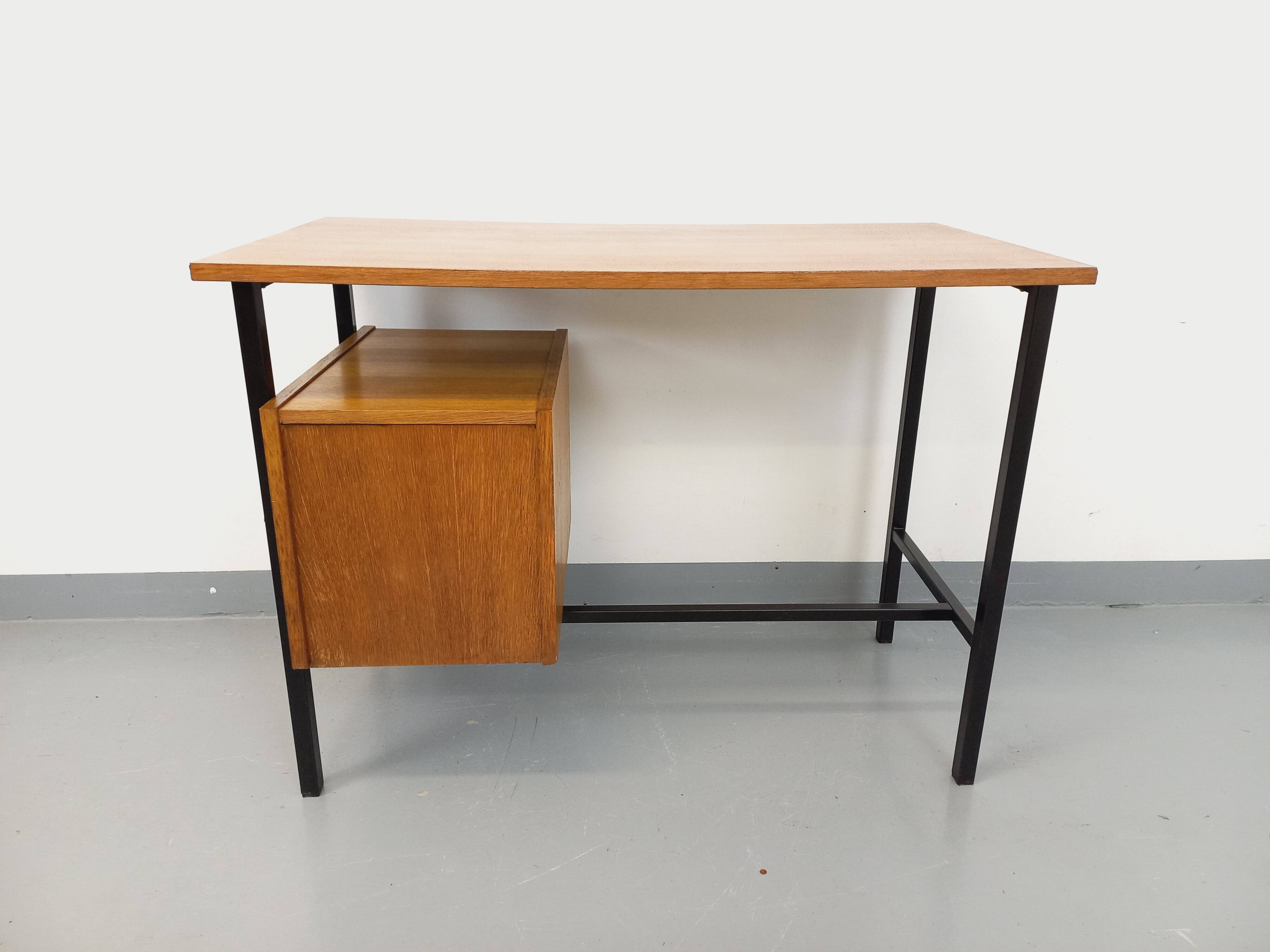 Vintage modernist desk in wood and black metal from the 60s