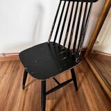 Black fanett type chair