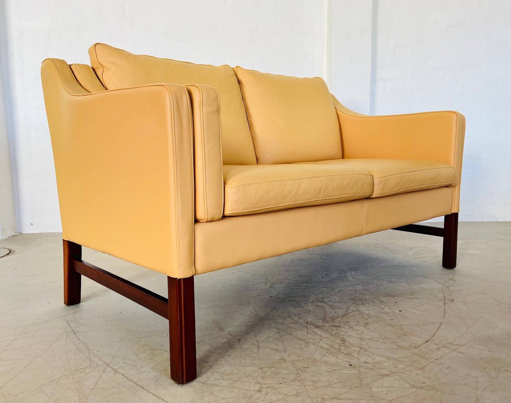 VINTAGE DANISH RETRO SKIPPER 2 PERSON SOFA IN BUTTERMILK LEATHER