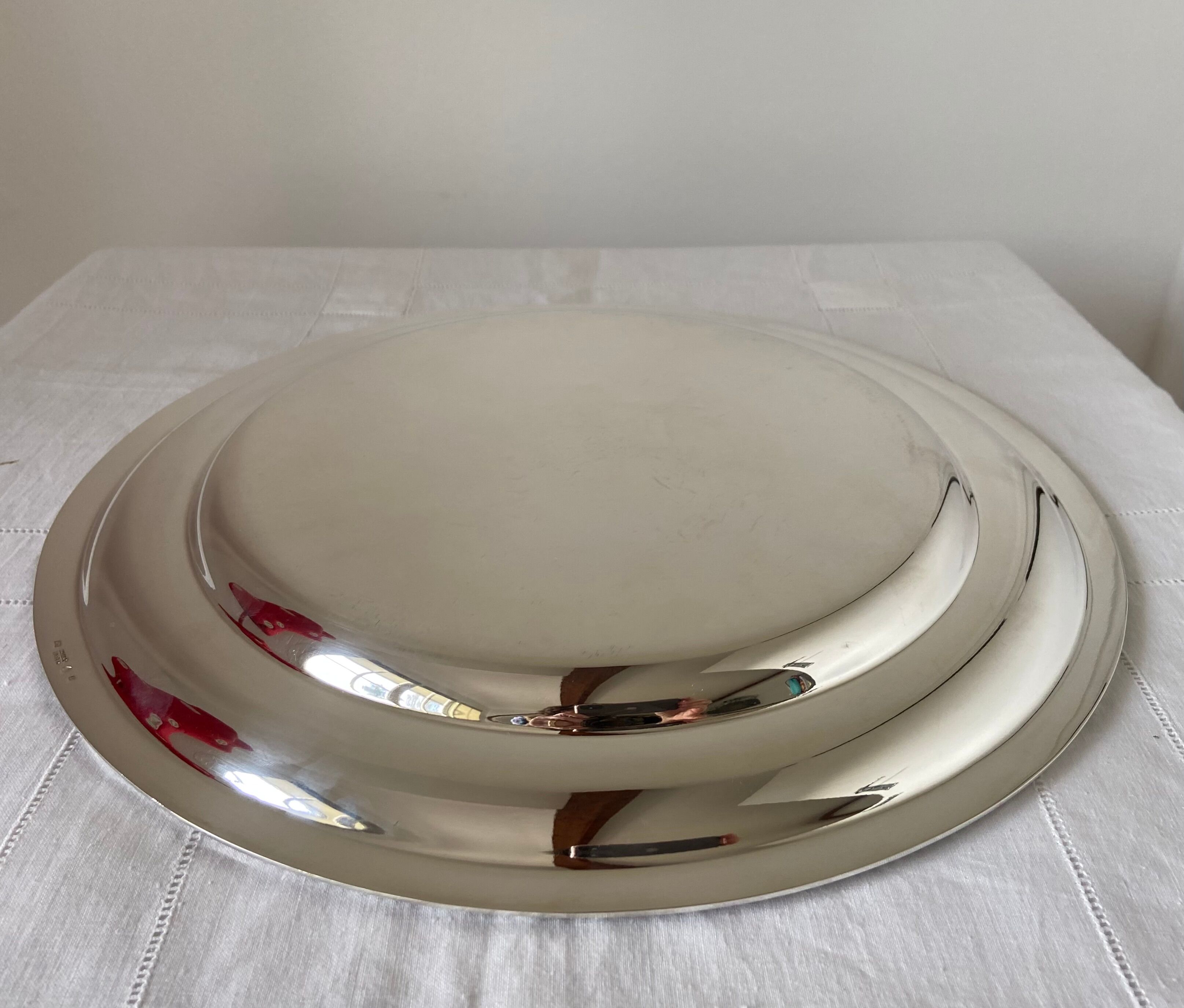 New round silver plated dish