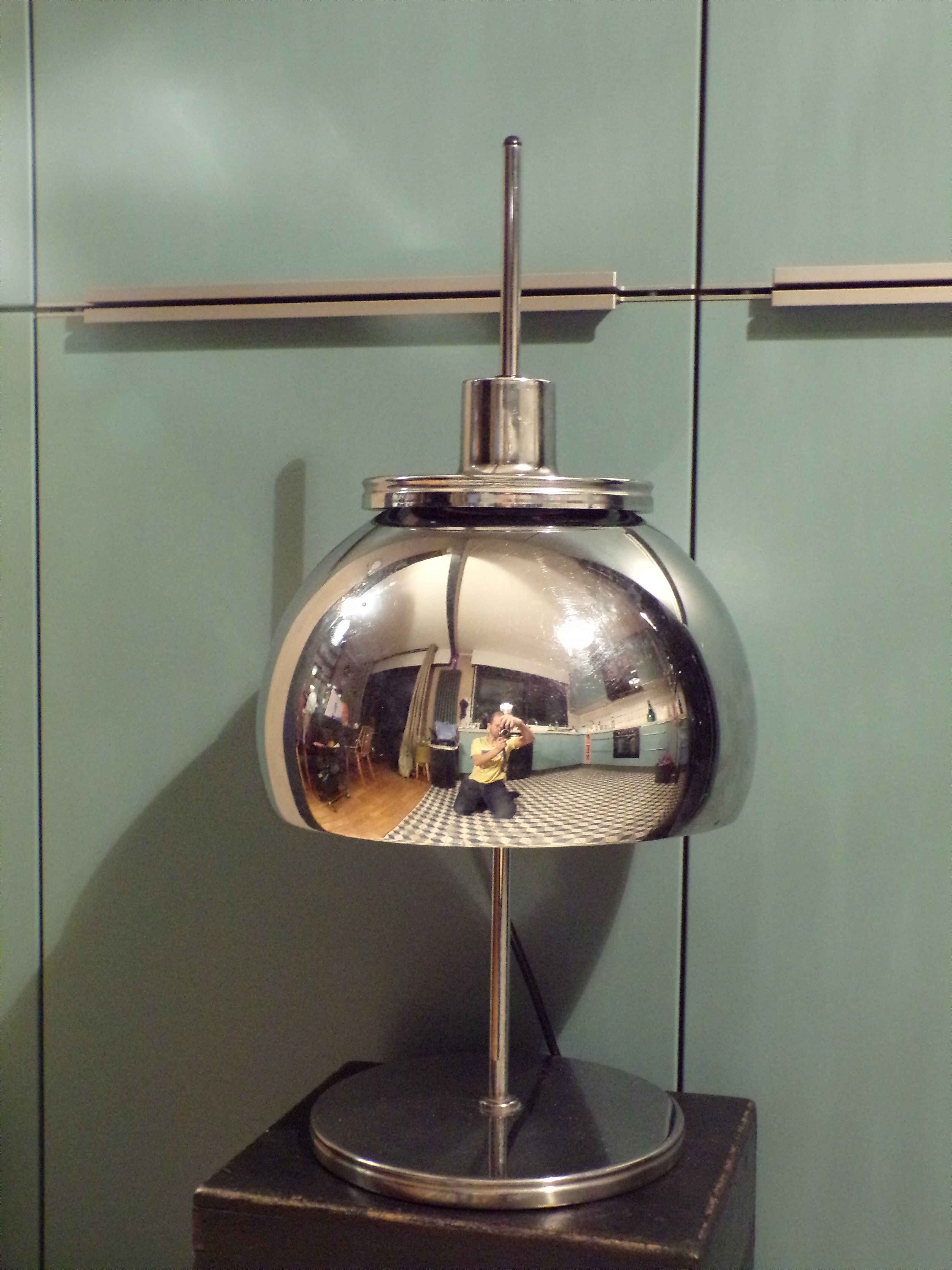 Chrome metal mushroom lamp