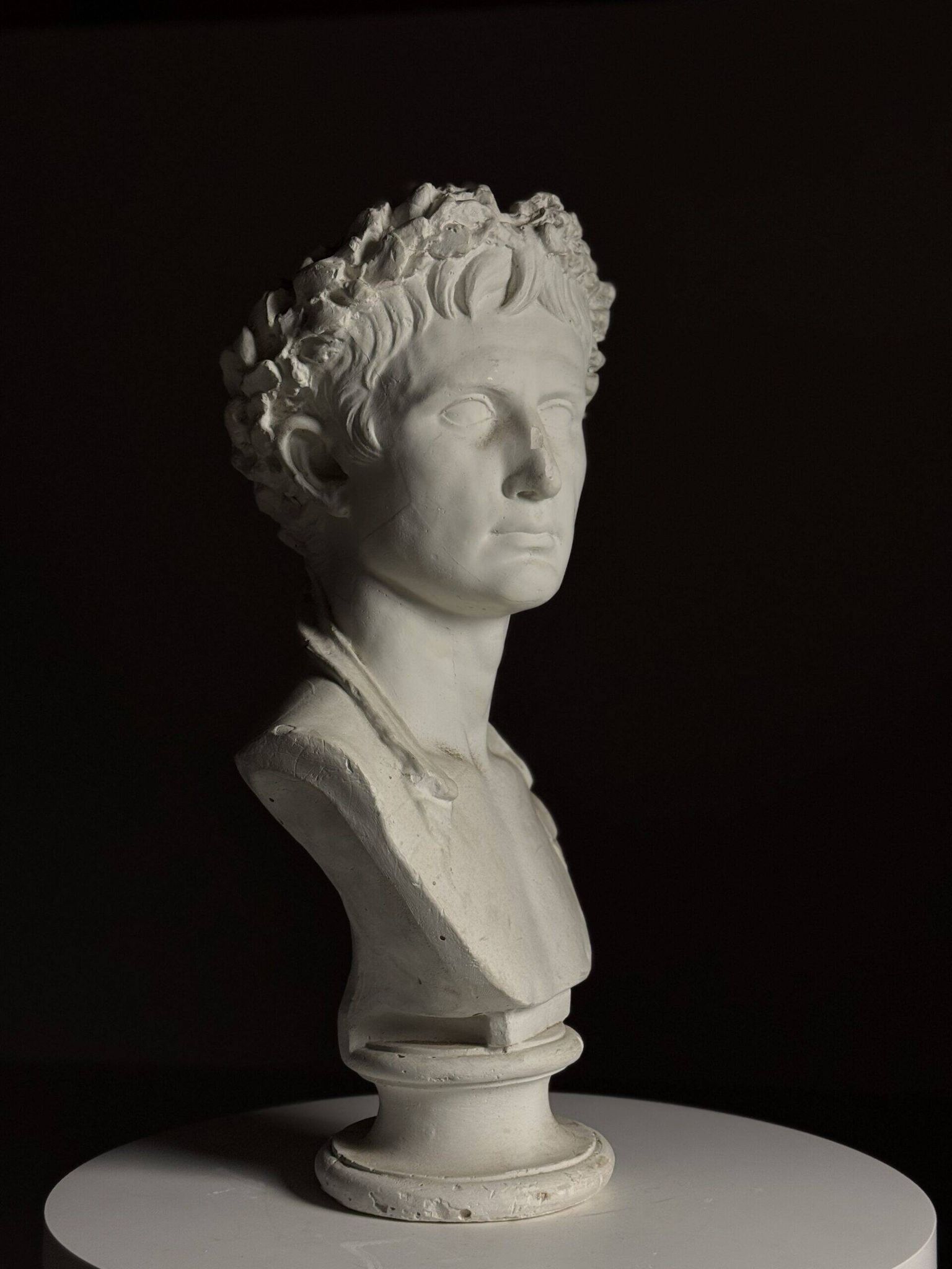 Buste en plâtre de l'empereur Auguste
