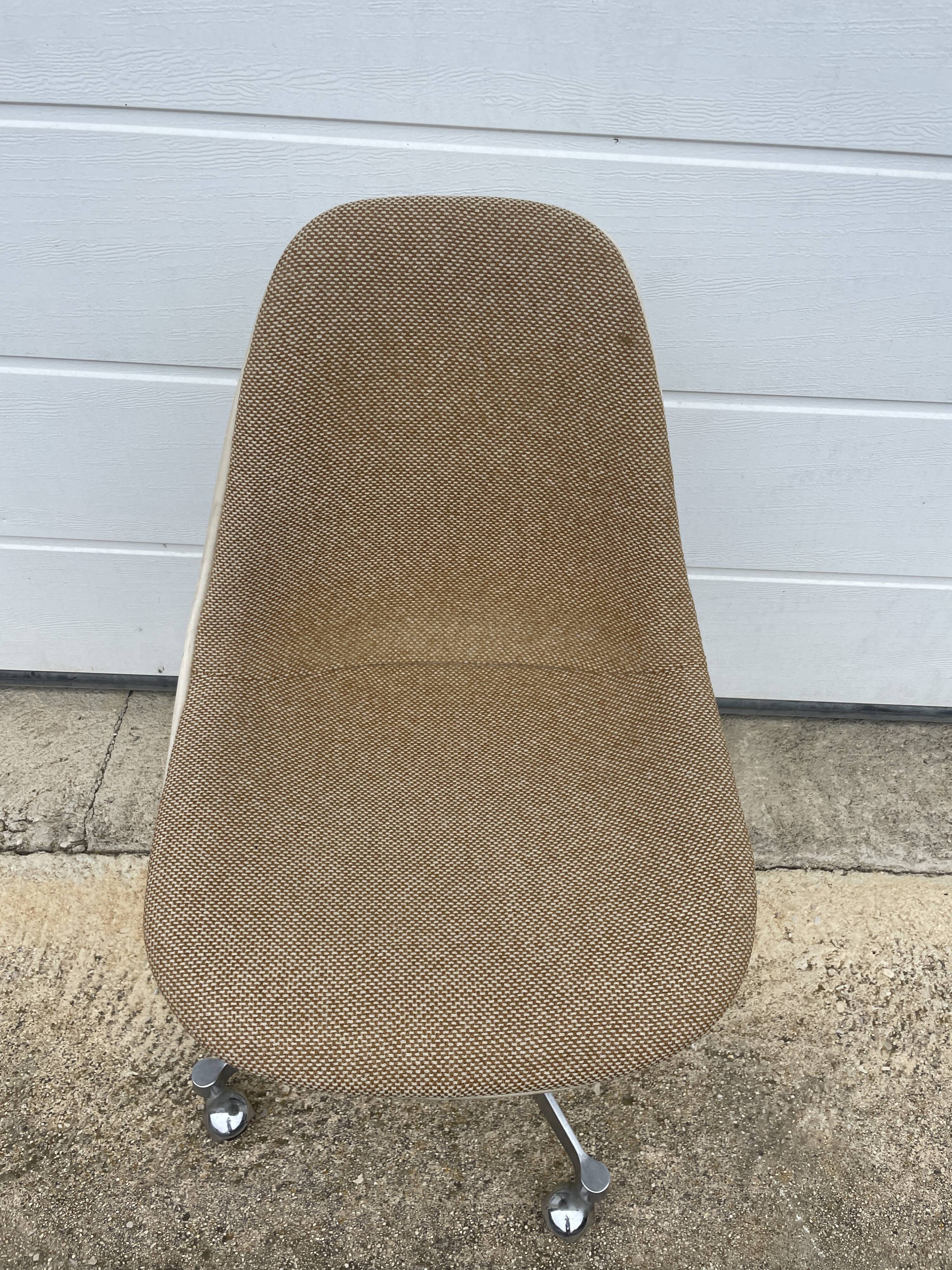 Vintage office chair Charles and Ray Eames Hermann Miller edition
